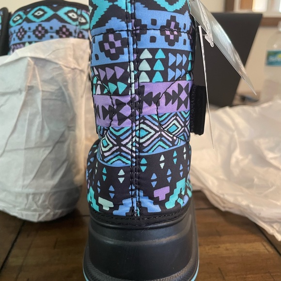 Children’s Place Snow boots size 11 - Picture 10 of 13